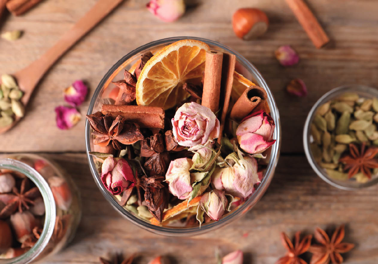 How to make your own Potpourri: the right blooms, spices, and aromatic leaves